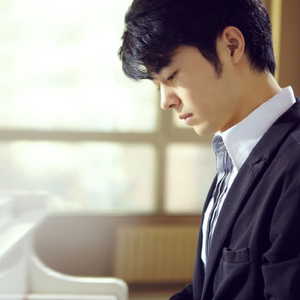 陆萱萱被扒开双腿猛烈进入小说
